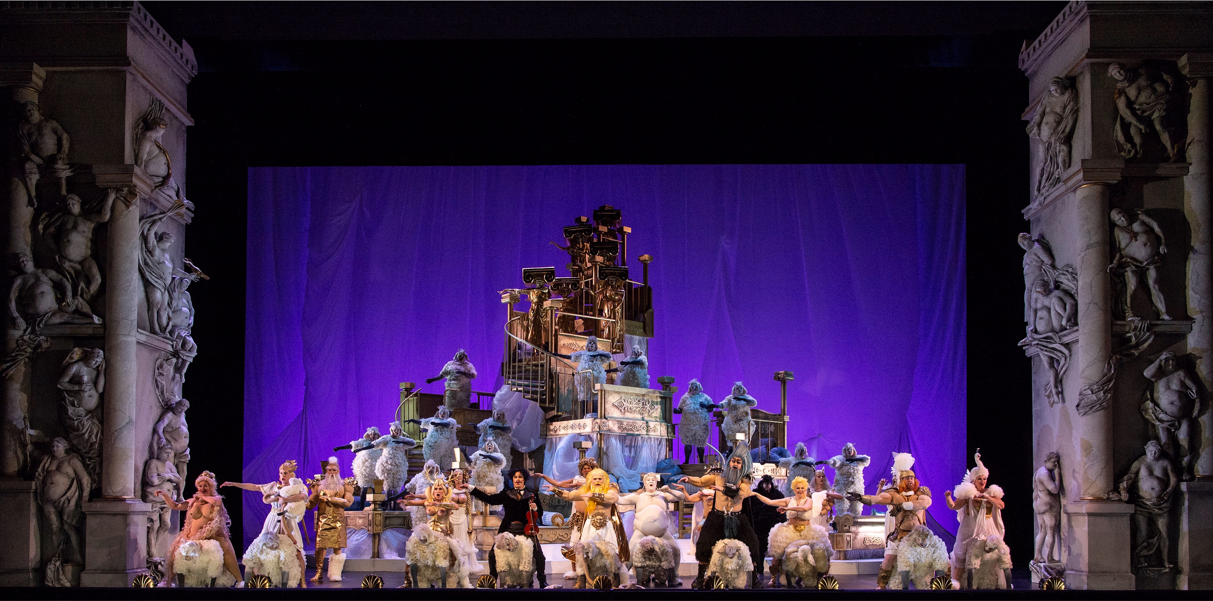 Scene fra Operaen Orfeus i underverdenen.